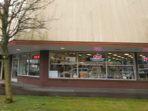 Thrift Store «Fabulously Frugal Thrift Shop», reviews and photos, 611 2nd St, Snohomish, WA 98290, USA