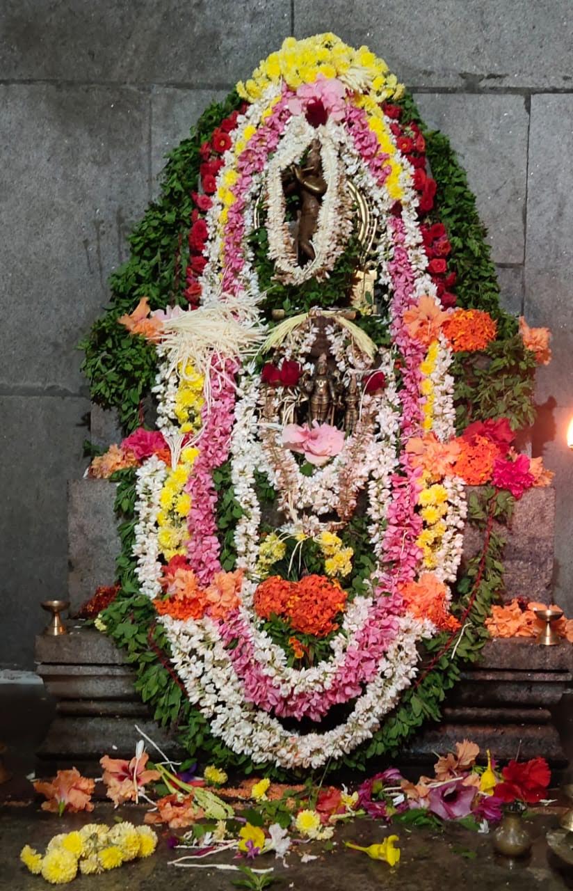 ಶ್ರೀ ಗೋಪಾಲಕೃಷ್ಣ ದೇವಸ್ಥಾನ ಯಳಬೇರು ,ಕಮಲಶಿಲೆ
