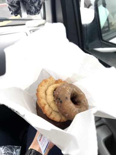 Donut Shop «Rainbow Donuts Cafe & Deli», reviews and photos, 3831 E Thunderbird Rd, Phoenix, AZ 85032, USA