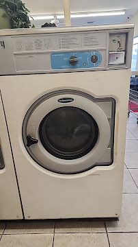 We'll Wash Laundromat - Photo 7 - Car repair in Laredo, TX, Laredo