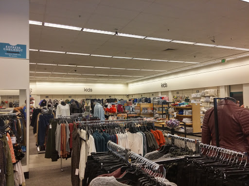 Department Store «Nordstrom Rack Villaggio Retail Center», reviews and photos, 7883 N Blackstone Ave, Fresno, CA 93720, USA