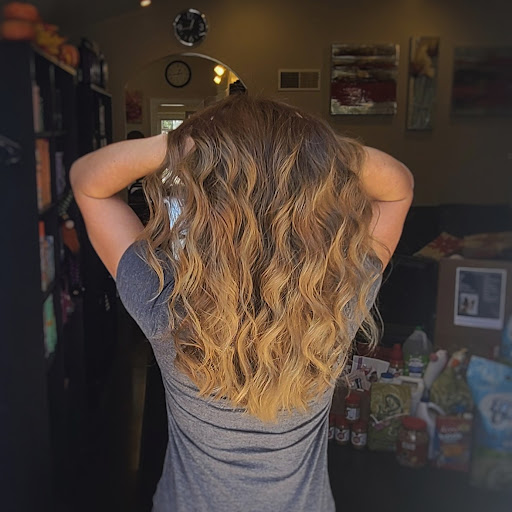 Beauty Salon «Color Bar Beauty Salon», reviews and photos, 519 N Mountain Rd, Harrisburg, PA 17112, USA