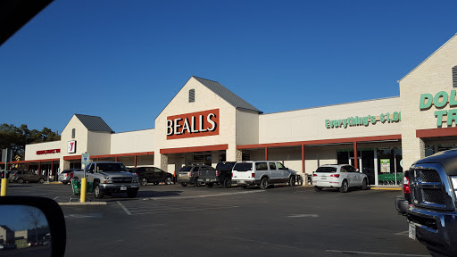 Bealls, 1351 S Main St, Boerne, TX 78006, USA, 