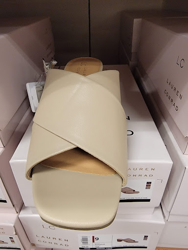 Shoe Store «Shoe Carnival», reviews and photos, 6524 Garth Rd, Baytown, TX 77521, USA