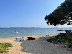 Plage de Pansard'in fotoğrafı - rahatlamayı sevenler arasında popüler bir yer