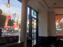 Atmosphère du Restaurant servant le petit-déjeuner Starbucks à Paris - n°16