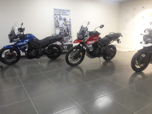 Motorcycle Dealer «Victory Motorcycles of Mesa», reviews and photos, 833 S Country Club Dr, Mesa, AZ 85210, USA