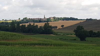 Menon Chloé, Opibus à Caraman