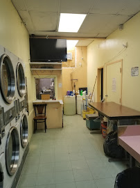 Darove Laundromat - Photo 4 - Car repair in Newark, NJ, Newark