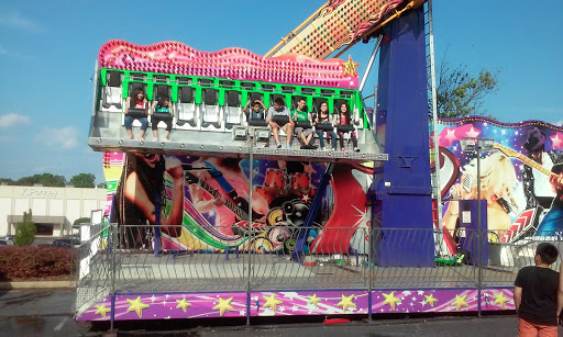 Shopping Mall «Lakeshore Mall», reviews and photos, 150 Pearl Nix Pkwy, Gainesville, GA 30501, USA