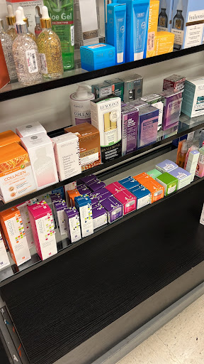 Shopping Mall «Five Towns Shopping Center», reviews and photos, 253-01 Rockaway Blvd, Rosedale, NY 11422, USA