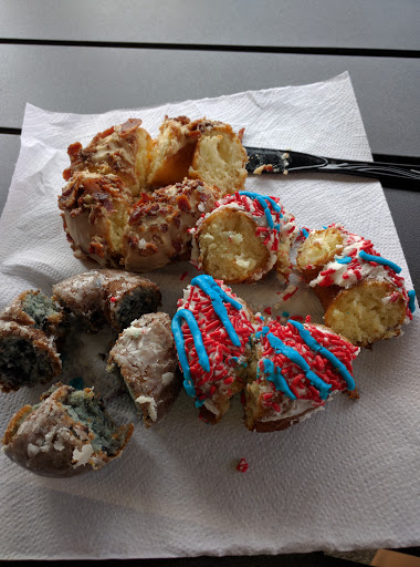 Coffee Shop «North Lime Coffee & Donuts», reviews and photos, 575 N Limestone, Lexington, KY 40508, USA