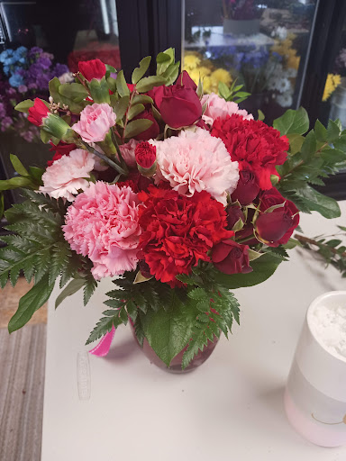 Florist «Treasures To Adore», reviews and photos, 1313 Carolyn Ct, Humble, TX 77338, USA