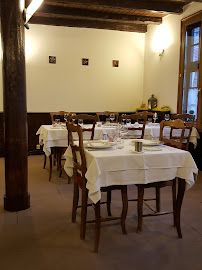 Atmosphère du Restaurant français Les Echevins à Mouzon - n°2