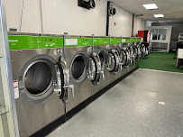 Top Dog Laundromat - Photo 7 - Car repair in Hartford, CT, Hartford
