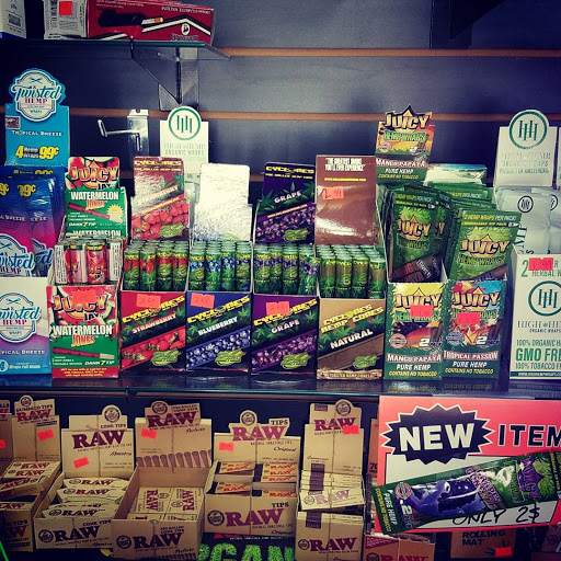 Novelty Store «Cloud 9 Smoke Shop», reviews and photos, 32350 TX-249 #90, Pinehurst, TX 77362, USA