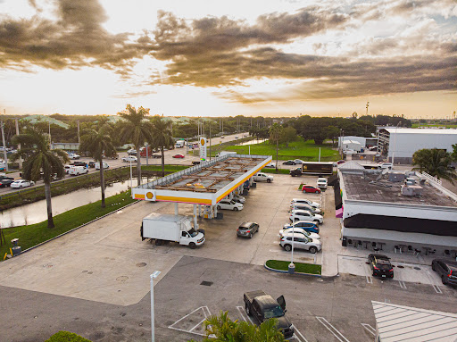 Landmark Service Center en Doral