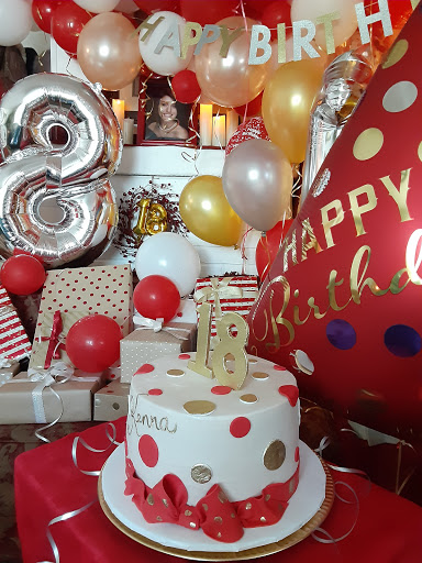 Wedding Bakery «Unique Cake Shoppe», reviews and photos, 103 17 Th St, Bristol, TN 37620, USA