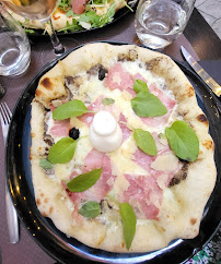 Pizza du Restaurant italien Bella Cucina à Bormes-les-Mimosas - n°11