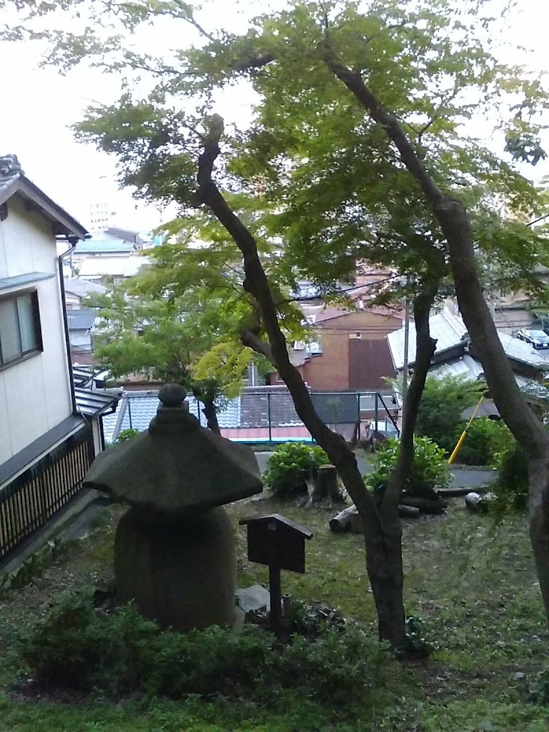 関寺の牛塔
