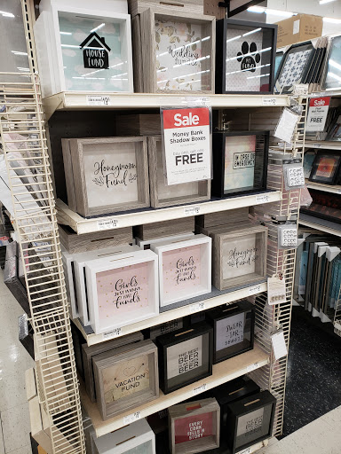 Craft Store «Michaels», reviews and photos, 540 Frandor Ave, Lansing, MI 48912, USA