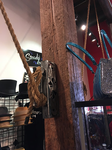 Boutique «Vintage Alley», reviews and photos, 1037 B St, Hayward, CA 94541, USA