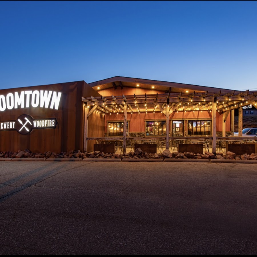 BoomTown Woodfire Bar & Grill | Eveleth, MN