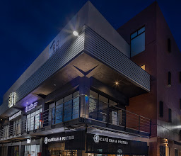 Room Hotel & Suites photo