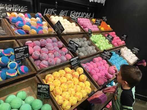 Cosmetics Store «LUSH», reviews and photos, 1961 Chain Bridge Rd, McLean, VA 22102, USA