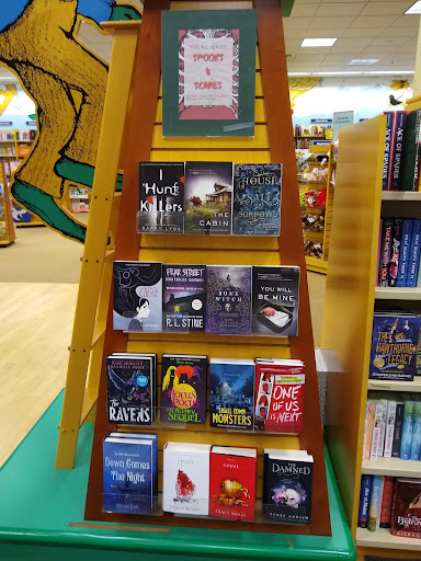 Book Store «Barnes & Noble Booksellers», reviews and photos, 1739 Olentangy River Rd, Columbus, OH 43212, USA