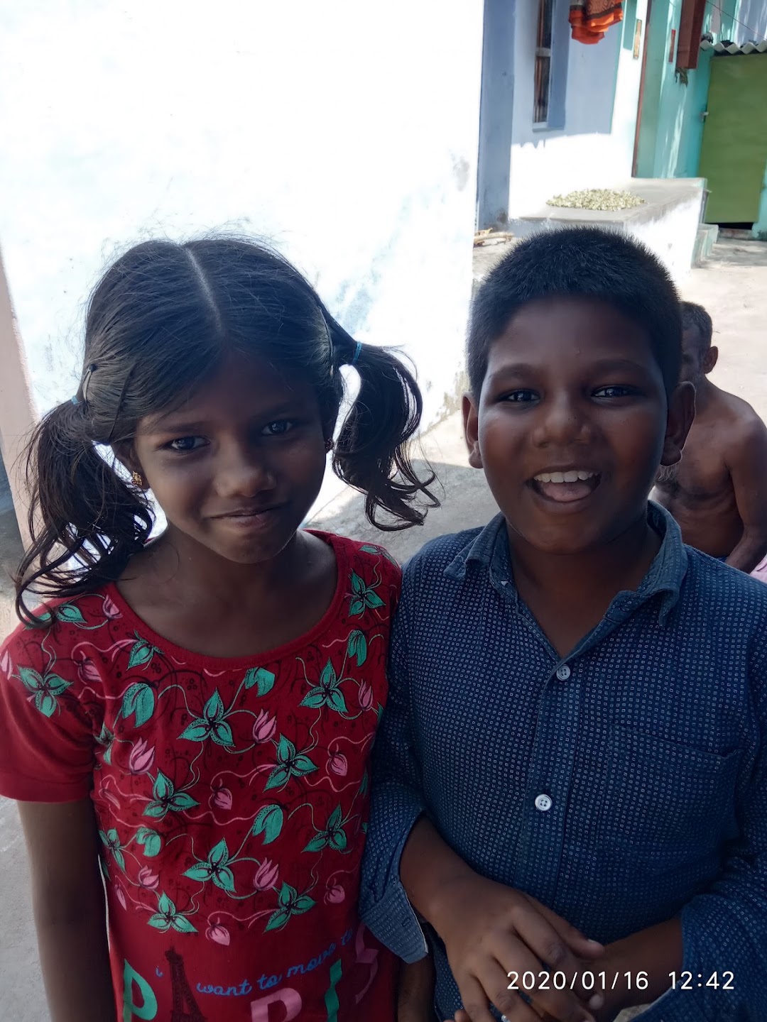 ஓம் முருகா நைட்டி சென்டர்