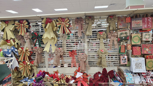 Home Goods Store «Christmas Tree Shops», reviews and photos, 340 Patriot Pl, Foxborough, MA 02035, USA