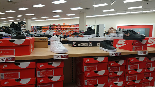 Shoe Store «Famous Footwear», reviews and photos, 1515 US-22 #42, Watchung, NJ 07069, USA