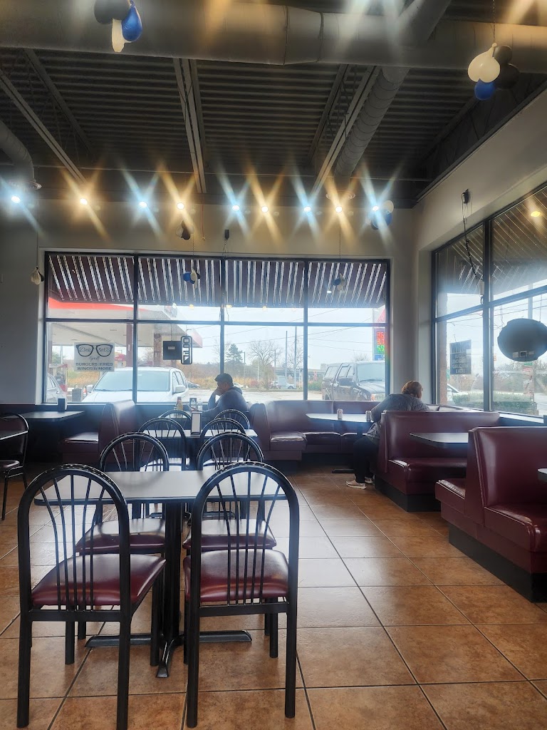 Dexter's Grill 48195