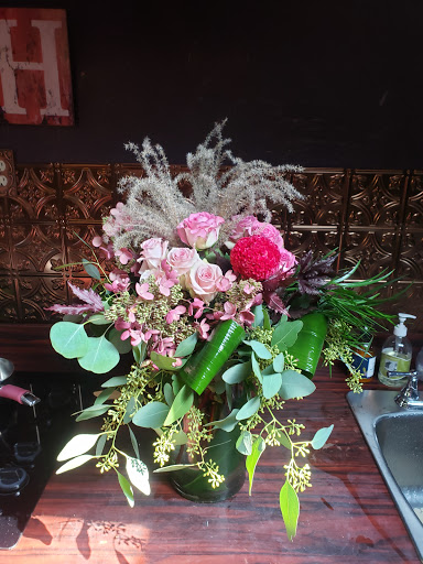 Florist «Cadden Florist», reviews and photos, 1702 Oram St, Scranton, PA 18504, USA