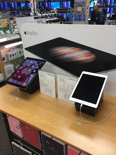 Appliance Store «P.C. Richard & Son», reviews and photos, 113-14 Queens Blvd, Forest Hills, NY 11375, USA