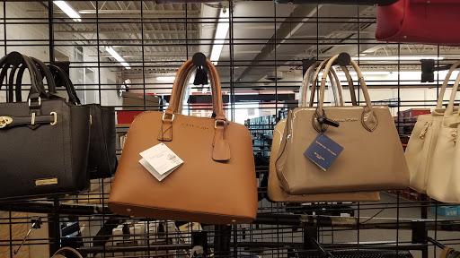 Clothing Store «K&G Fashion Superstore», reviews and photos, 5832 Columbia Pike, Falls Church, VA 22041, USA