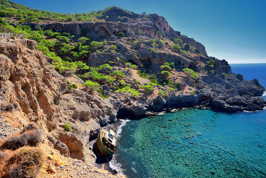 Agios Antonios beach