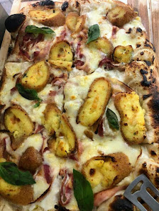 Artigia' pizzeria friggitoria takawey Via Sant'Anna dei Lombardi, 3, 80134 Napoli NA, Italia