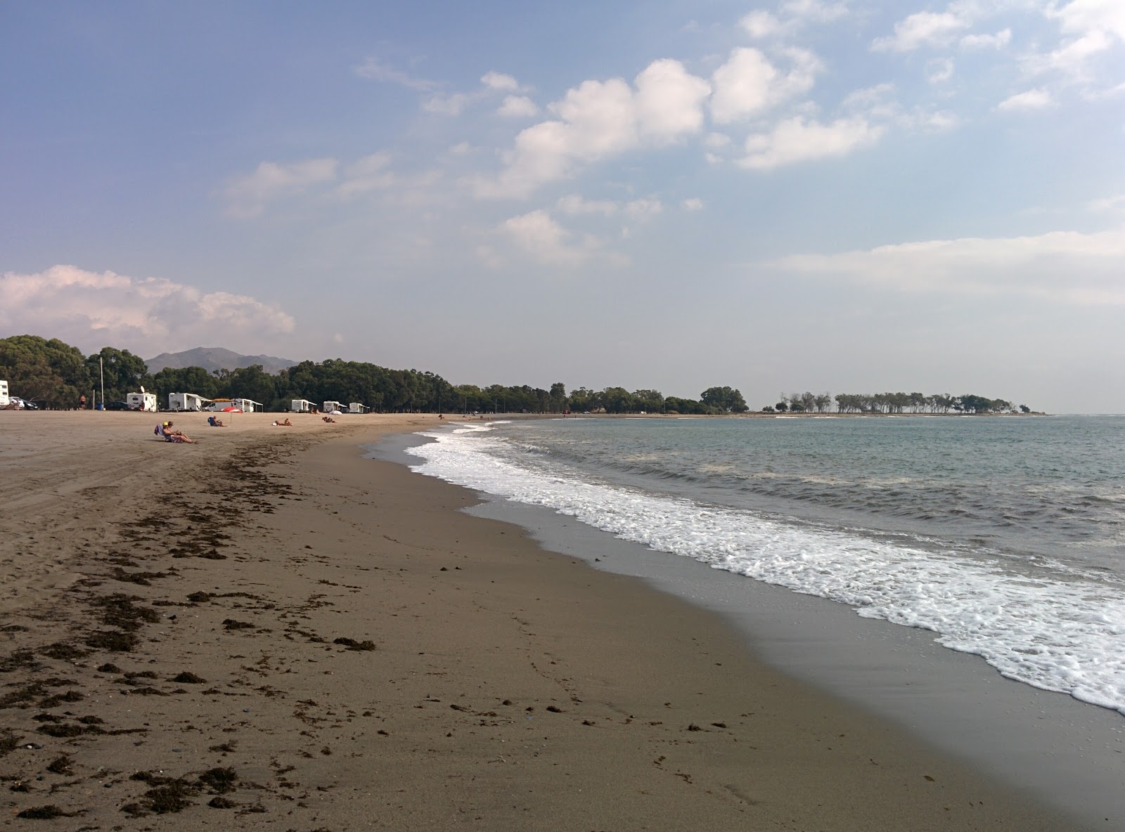 Foto di Playa de Quitapellejos con una superficie del sabbia beige