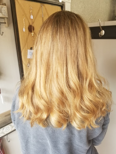Beauty Salon «Headquarters Hair Salon», reviews and photos, 545 E Broadway, Boston, MA 02127, USA