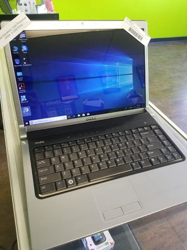 Computer Repair Service «Zombie Techs Computer Repair & Cell Phone Repair», reviews and photos, 831 E Algonquin Rd, Schaumburg, IL 60173, USA