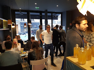 Photo n°81 de Côté Sushi Boétie à Paris ()
