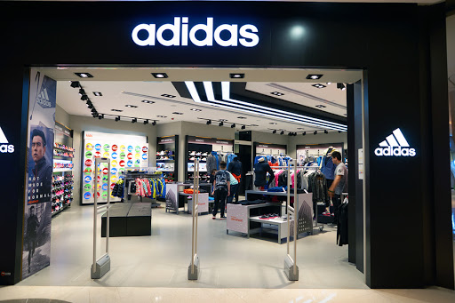 Adidas Originals Store Barcelona.            Calle D'avinyo