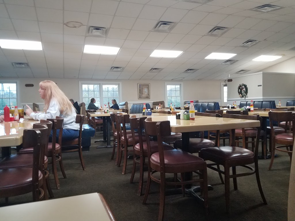 Linda's Place Restaurant 30153