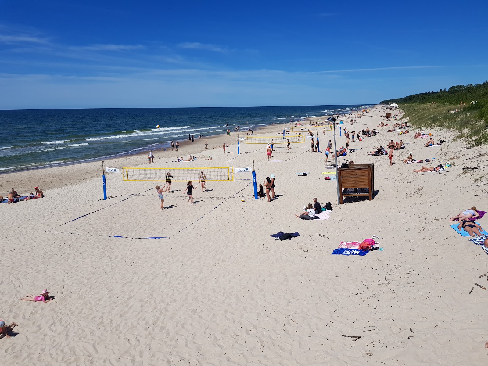 Fotografija Giruliai beach II z svetel fin pesek površino