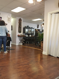 Duafe Hair Salon - Photo 4 - Car repair in Philadelphia, PA, Philadelphia
