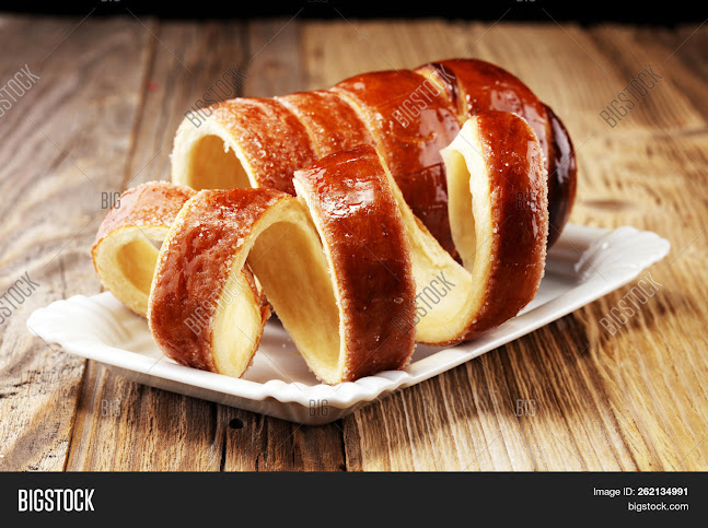 Opinii despre ÉDES KUCKÓ (fagylalt és kürtőskalács) în Körmend - Fagylaltozó