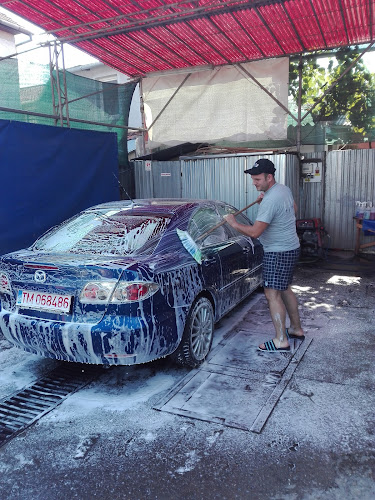 Opinii despre Auto Uzzy's Car Wash în <nil> - Spălătorie auto