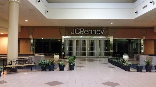 Shopping Mall «ShoppingTown Mall», reviews and photos, 3649 Erie Blvd E, Syracuse, NY 13214, USA